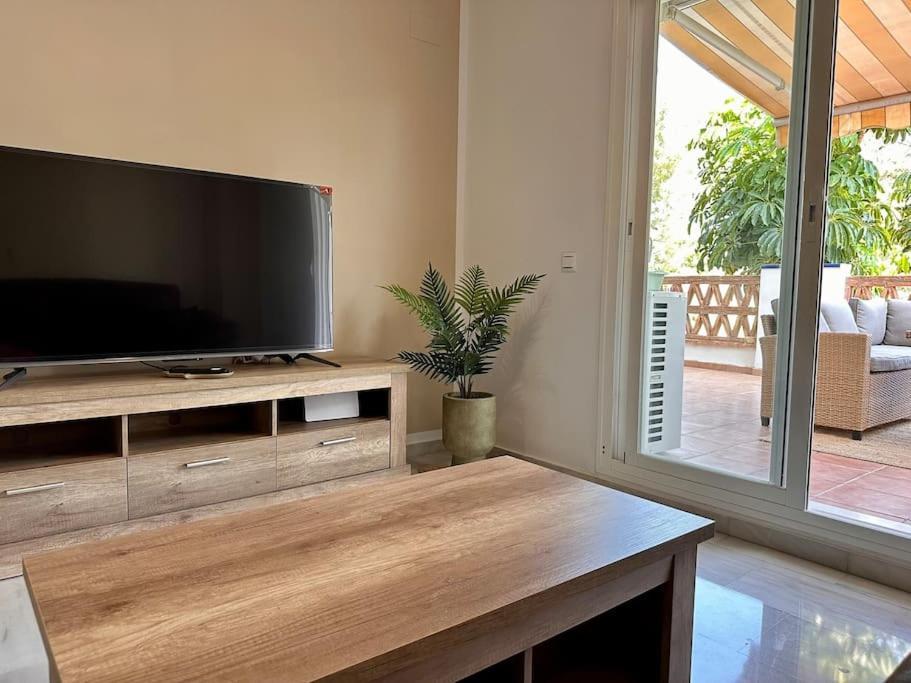 Encantador Vista Golf, Grande Terraza Apartamento *